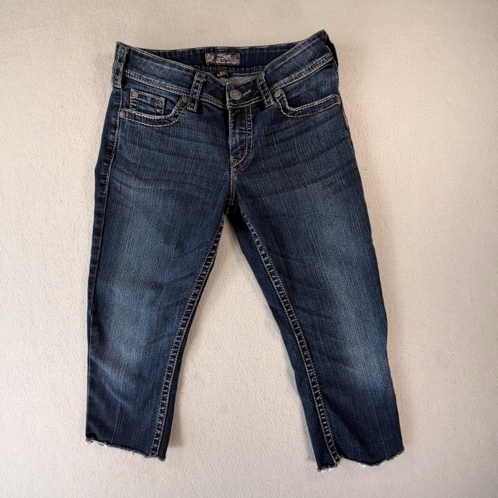 Silver Jeans Co Suki Surplus Dark Wash Mid Rise Capri Jeans W29 Raw Hem Western